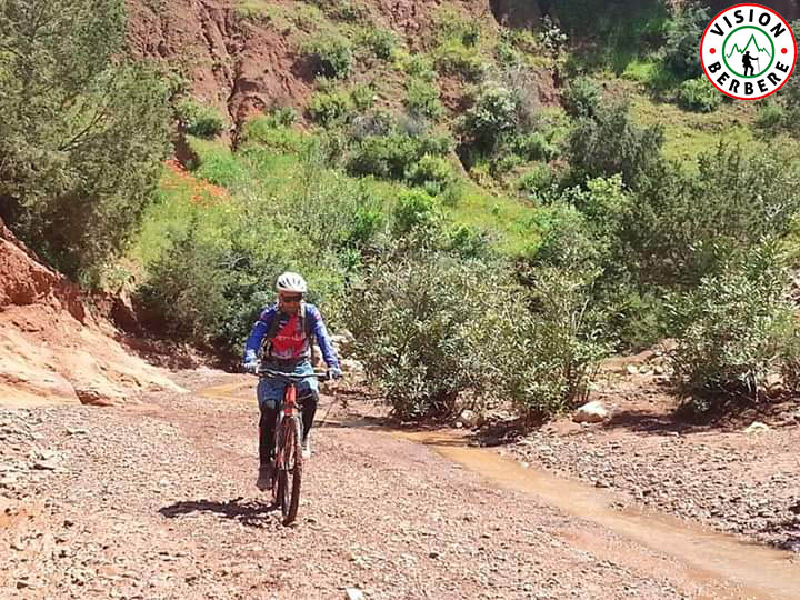 Villages et vallée de l'Atlas Central en VTT